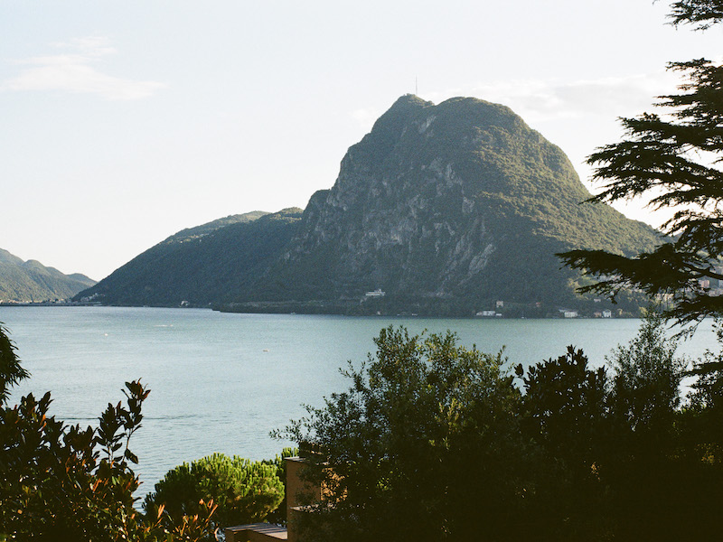 Slide 1: Blauwe abstracte afbeelding